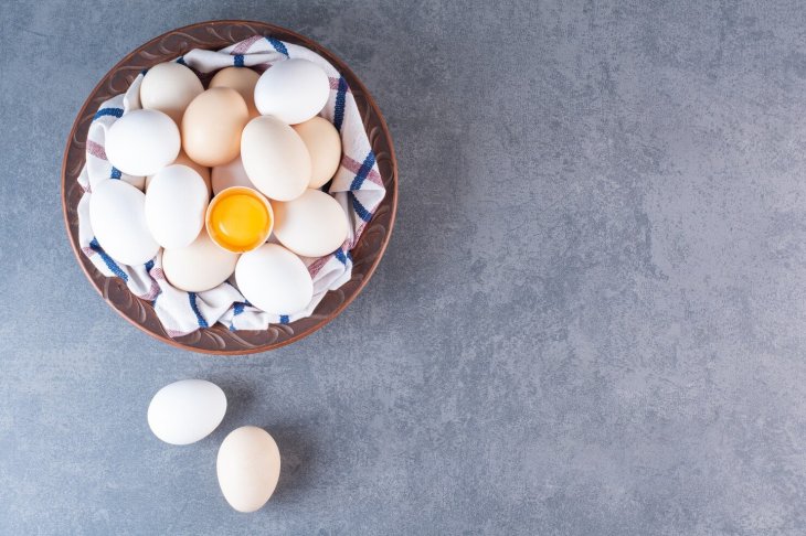 Фахівці розповіли, як правильно обирати яйця