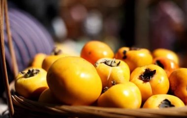 Дієтолог назвала найкорисніші страви із хурми
