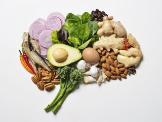Чотири продукти, які уповільнюють роботу мозку