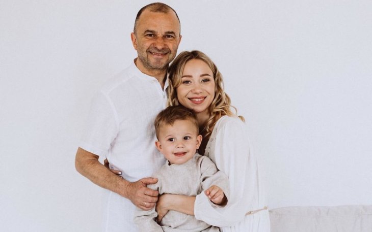 Жена Виктора Павлика показала, как борется с задержкой речи их сына