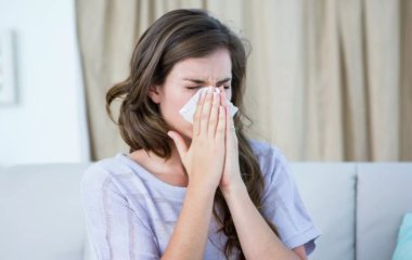 Лікар розповіла, скільки днів хворіють COVID-19 щеплені люди