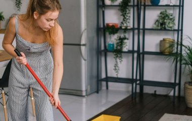 Чим мити підлогу, щоб у домі був приємний запах: проста спеція для свіжості та чистоти