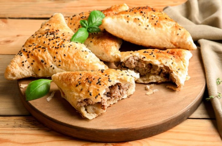 Сочная и ароматная самса: проверенный рецепт, от которого потекут слюнки