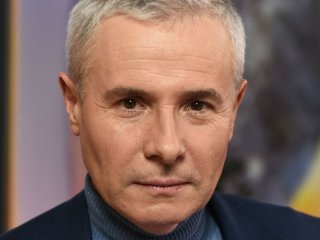 Костянтин Грубич показався з дружиною-красунею і зізнався, як вони переживають атаки на Київ
