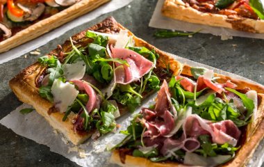 Ленивая пицца: без духовки, без теста и за 10 минут