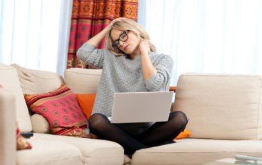 Хрускіт у шиї: про що може свідчити і коли звертатися до лікаря