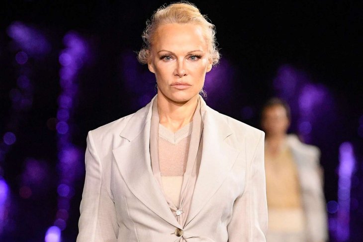 56-летняя Памела Андерсон познакомилась, когда відмовилась от мейкапу