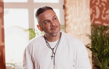 Ектор Хіменес-Браво показав себе в молодості до популярності і згадав, як на кухні мив посуд