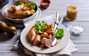 С картофелем и салом: рецепт колбасок с драчками