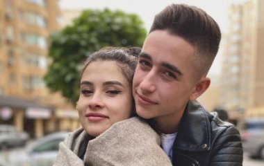 Жену Романа Сасанчина госпитализировали с высокой температурой