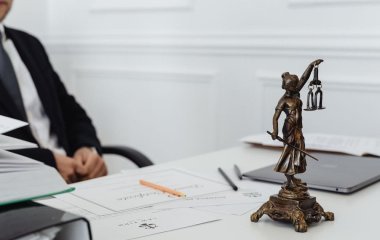 Найкращі привітання з Днем юриста 2026: короткі, щирі та сучасні