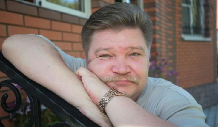 Юморист Николай Бандурин едва не сгорел заживо с семьей в пожаре