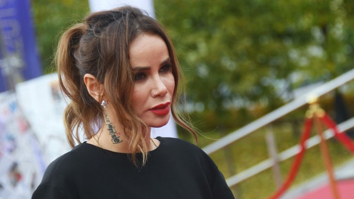 Айза Анохина призналась в любви Гуфу