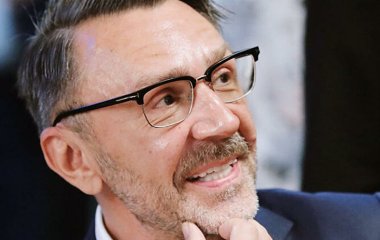 Сергей Шнуров трогательно признался в любви молодой жене