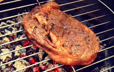 Рецепты приготовления стейка из говядины на сковороде