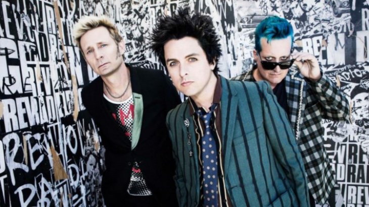 Green Day отметили возвращение к живым выступлениям новым клипом