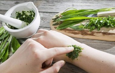 Інфекціоніст попередила росіян про небезпеку обробки ран подорожником