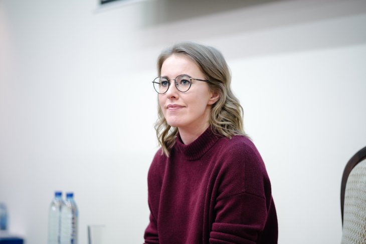 Ксения Собчак встретилась с Максимом Виторганом и его возлюбленной