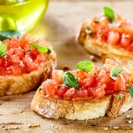Брускетта с помидорами: классический итальянский рецепт