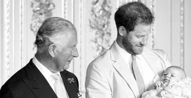 Принц Гарри шантажировал отца встречами с внуками