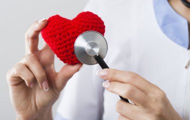 Названы опасные признаки заболевания сердца: их часто игнорируют