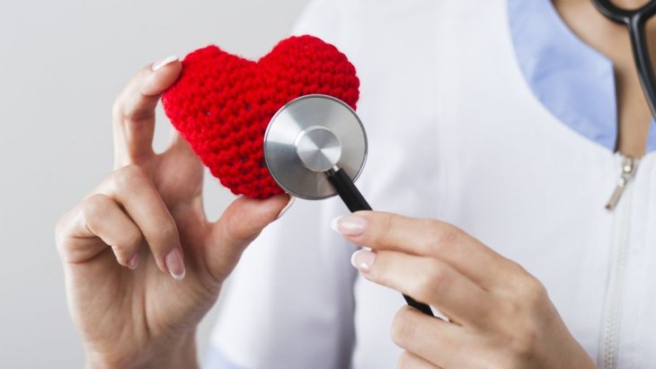 Названы опасные признаки заболевания сердца: их часто игнорируют