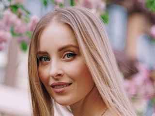 Анна Сагайдачна показала 6-місячного сина з сестричкою та розчулила зверненням в особливе свято