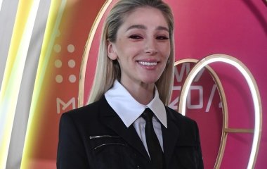 «Сосок видно»: Ивлеева подразнила точеной фигурой в стрингах и тонком мини-топе (Фото)