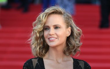 «Кто лучше?»: Наталья Ионова появилась на публике в откровенном платье как у Меган Фокс