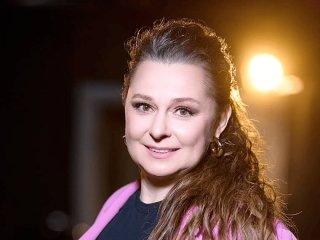 Віталіна Біблів показалась в обіймах свого чоловіка і щемливо звернулась до нього