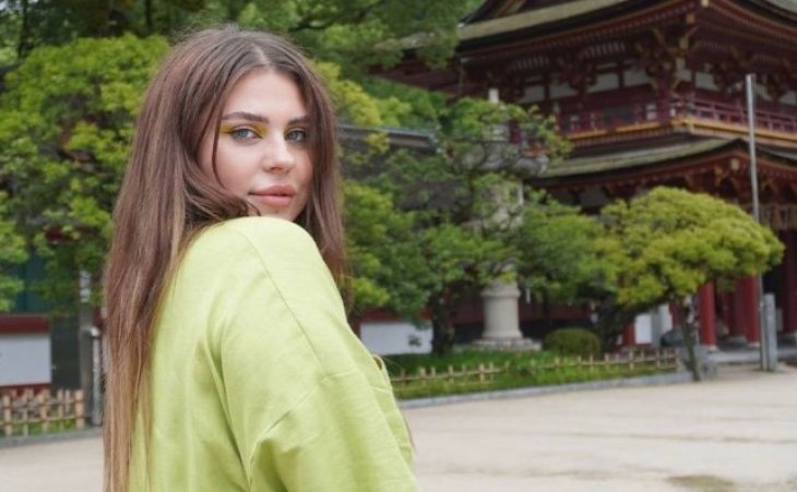 Александра Зарицкая в облегающих лосинах в спортзале показала, как держит себя в форме