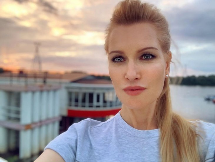 46-летняя Олеся Судзиловская похвасталась формами в бикини