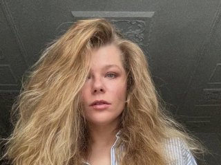 Відома українська акторка під час служби коханого зробила різку заяву: 