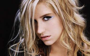 Kesha поразила феерическим выступлением