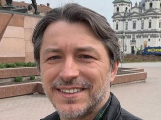 Сергій Притула показав 5-річну доньку-красуню й ніжно звернувся до дружини: 