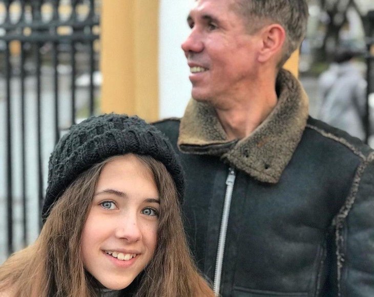 Дочь Алексея Панина возобновила общение с матерью