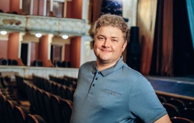 Де живе Назар Задніпровський: актор похизувався квартирами в Києві та будинком, що отримав у спадок