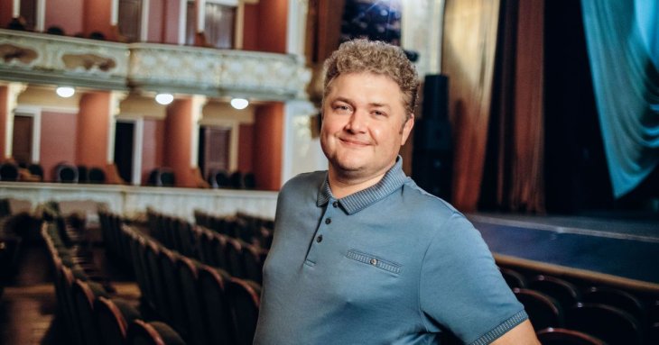 Де живе Назар Задніпровський: актор похизувався квартирами в Києві та будинком, що отримав у спадок