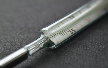 Лікар пояснив, яка температура краще допомагає перемогти хворобу