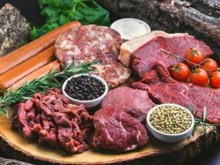 Які частини свинини найкращі для готування, а які краще уникати: повний гід для вибору м’яса