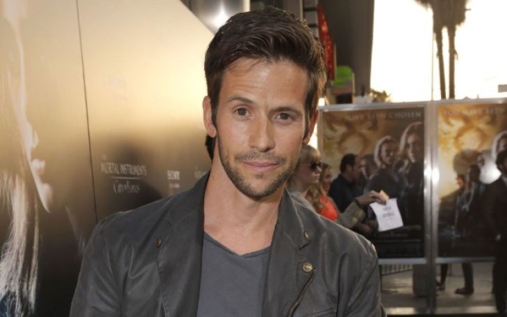 Известный голливудский актер вместе с двумя детьми погиб в ужасной авиакатастрофе