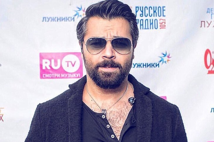 Алексей Чумаков снялся в откровенном клипе