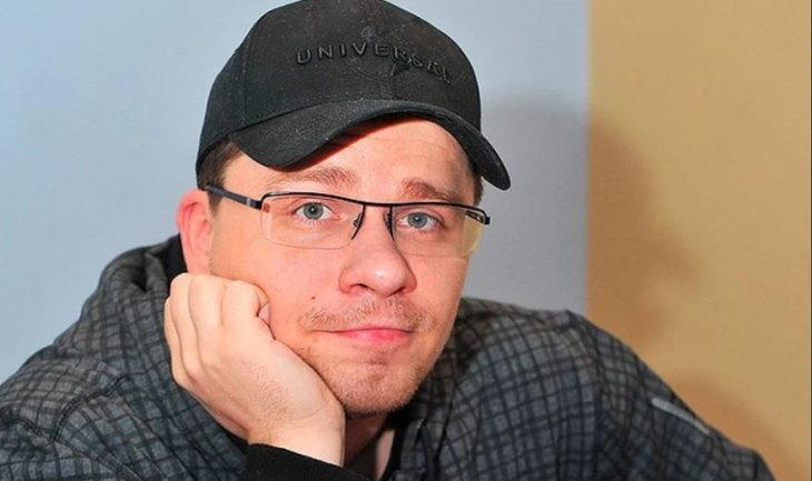 «Похож на Бузову»: Харламов показал худощавого Киркорова с седыми волосами