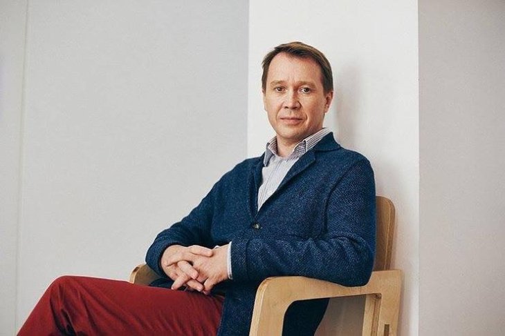 Суррогатная мать подарила Евгению Миронову сына