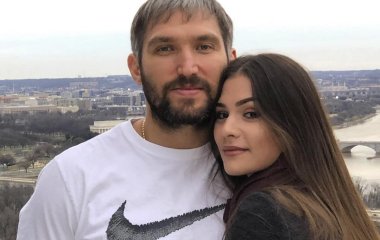 Анастасия Шубская поздравила Александра Овечкина с третьей годовщиной свадьбы