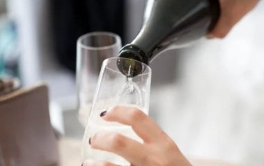 Вчені з'ясували, що робить потяг до алкоголю неконтрольованим