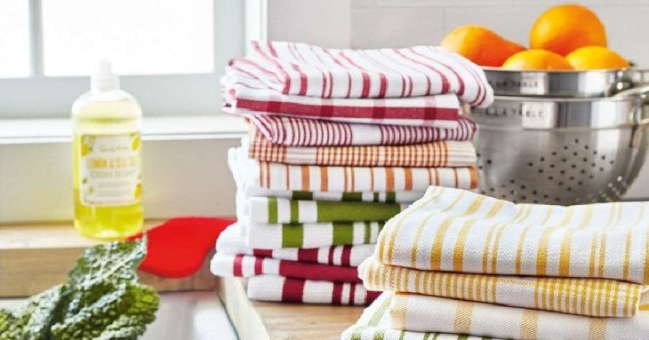 Виперіть кухонні рушники з цим засобом — і ви їх не впізнаєте: будуть, неначе щойно з магазину
