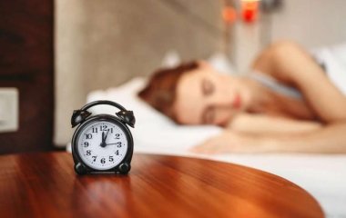 Медики выяснили, что трудный подъем и плохое самочувствие после сна говорят о нарушениях здоровья