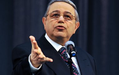 Евгений Петросян рассказал о краже на похоронах Трушкина