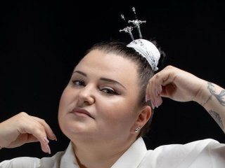 alyona alyona показала свій живіт після зменшення шлунка і зізналась у майбутній ще одній операції